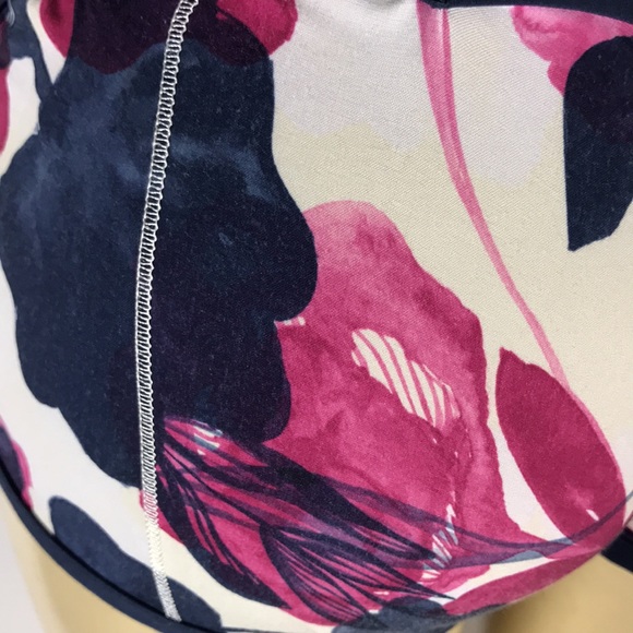 Lululemon women’s speed up shorts size 2 - Picture 9 of 11